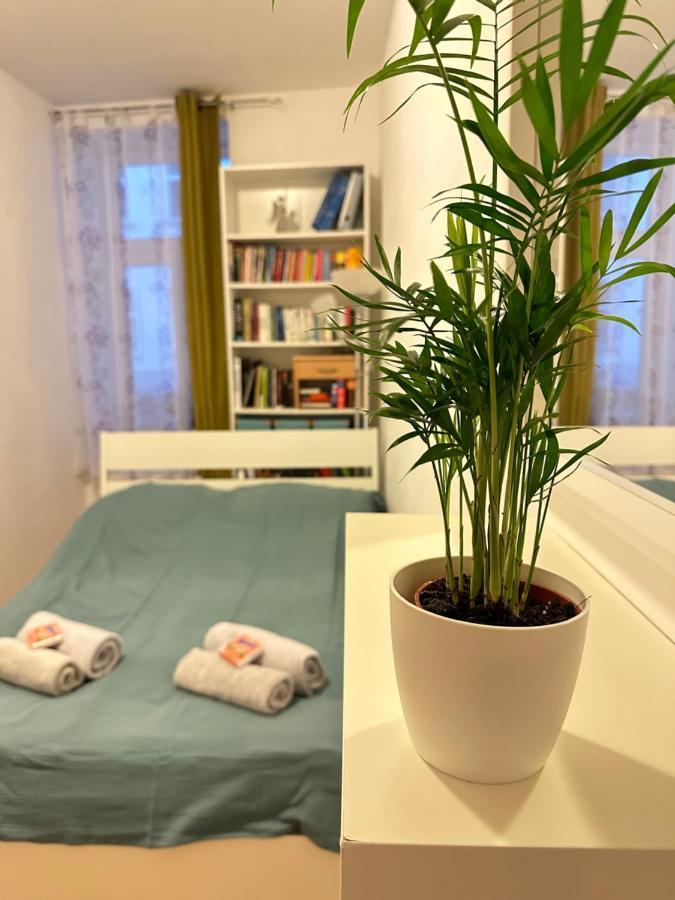 Cosy & Quiet In 17Th District Apartment Vienna Luaran gambar